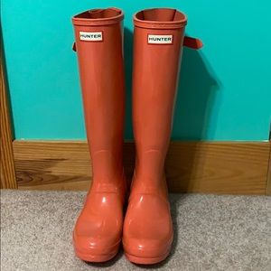 Tall hunter boots